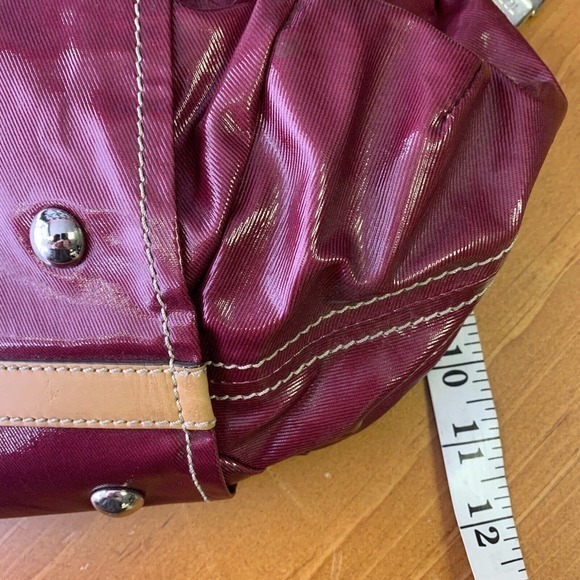 TOD'S Shoulder Hand Bag Purple Maroon PVC Leather Brown Accents Purse Pocketbook - Picture 16 of 16